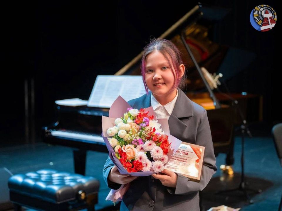 Даяна Масленникова - учащаяся Детской музыкально школы им. В.А. Коха вошла в число стипендиатов губернатора Ямала!