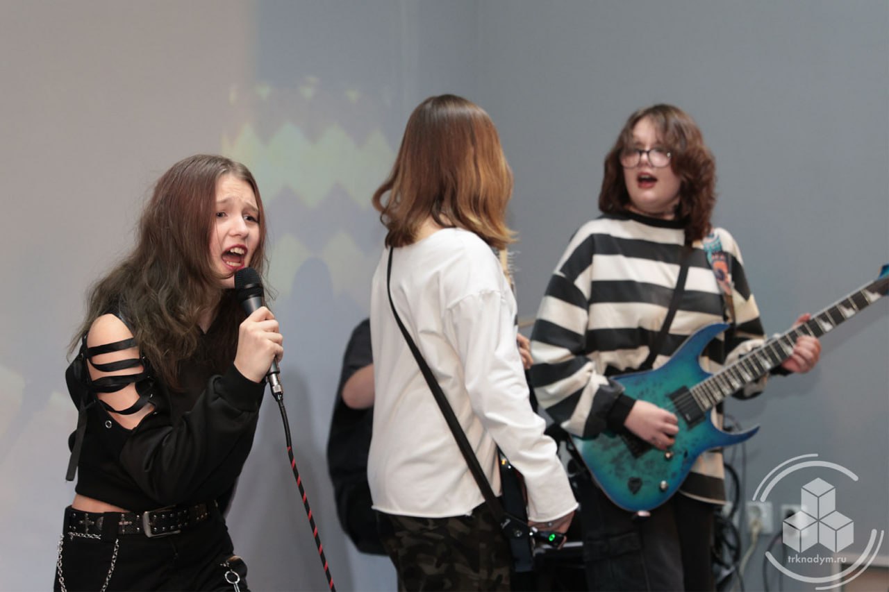 В музее истории и археологии прошёл традиционный новогодний квартирник «Своя музыка» В музее истории и археологии прошёл традиционный новогодний квартирник «Своя музыка»