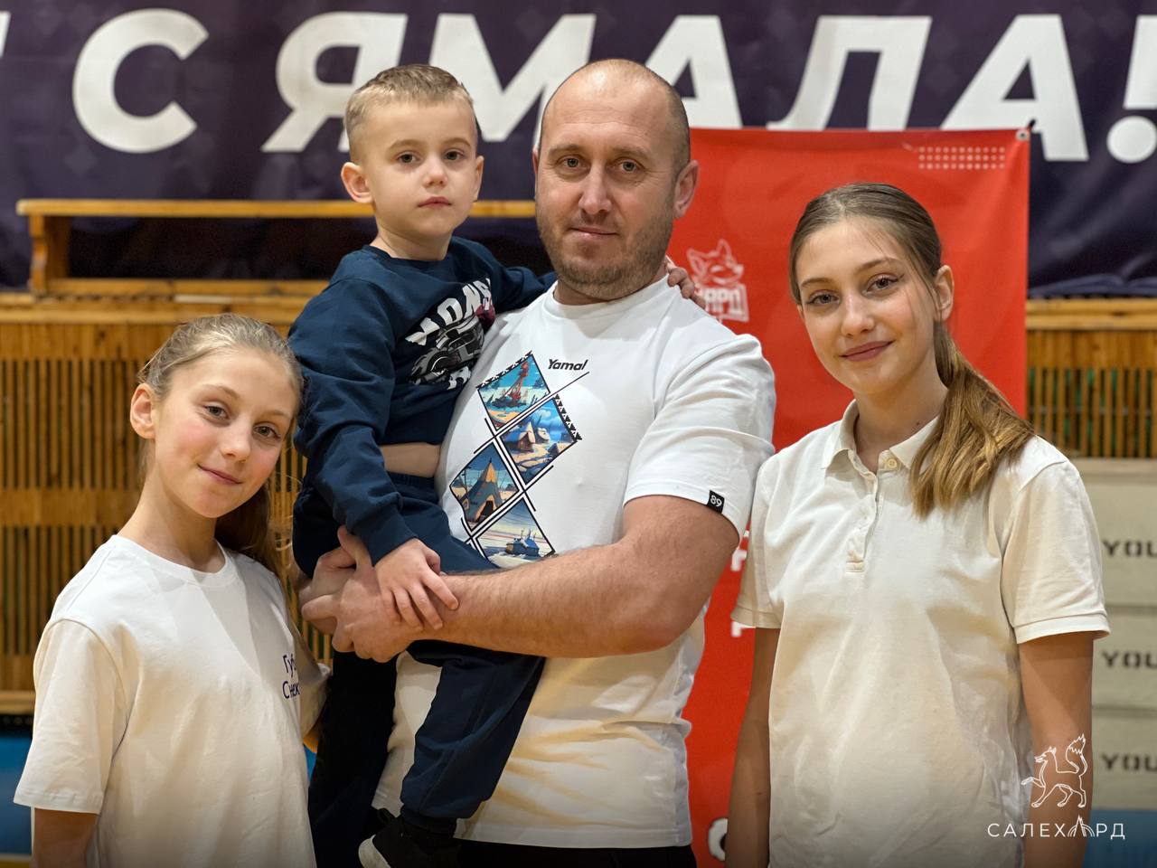 Нянчиться больше не надо. Свой второй день рождения Дарина Румянцева встретила на спортплощадке Нянчиться больше не надо. Свой второй день рождения Дарина Румянцева встретила на спортплощадке