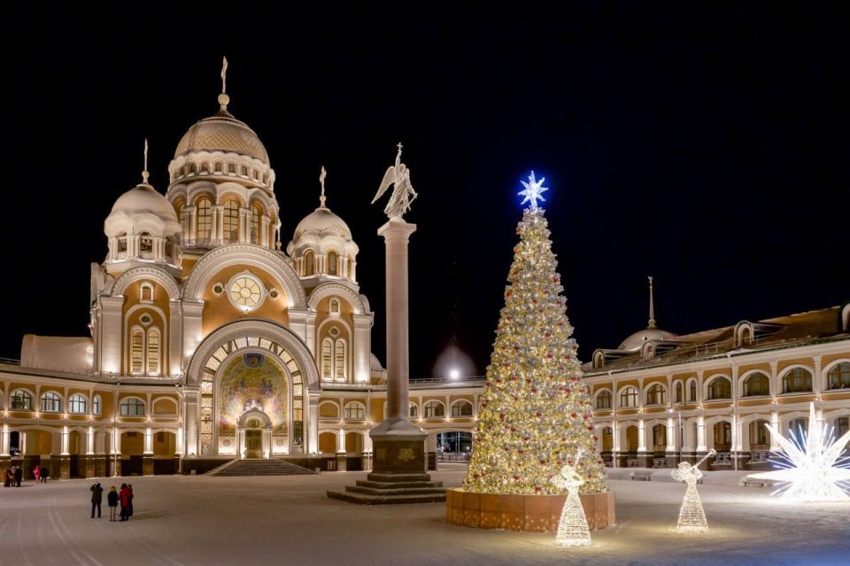 Дмитрий Артюхов поздравил земляков с Рождеством Христовым