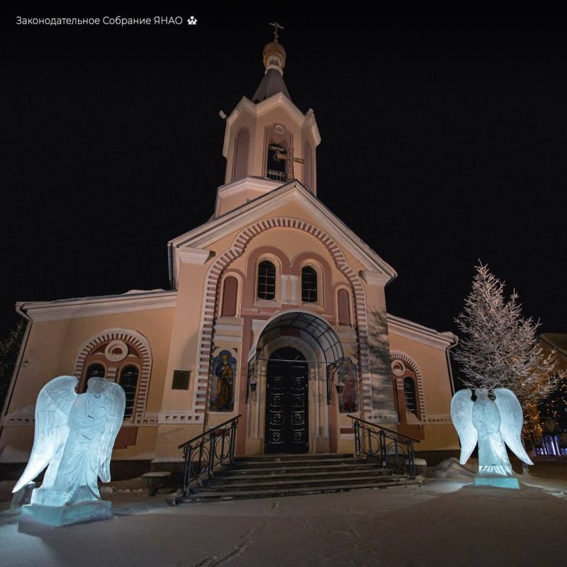 С Рождеством, ямальцы!. Пусть каждый миг будет наполнен счастьем, а жизнь – любовью и гармонией