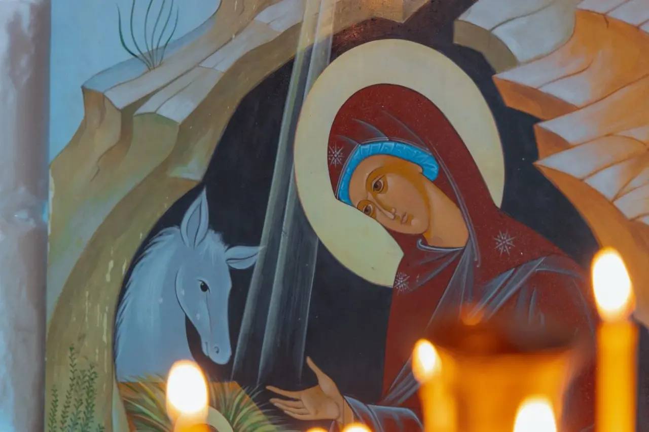 Друзья! Поздравляем вас с праздником Рождества Христова! Друзья! Поздравляем вас с праздником Рождества Христова!