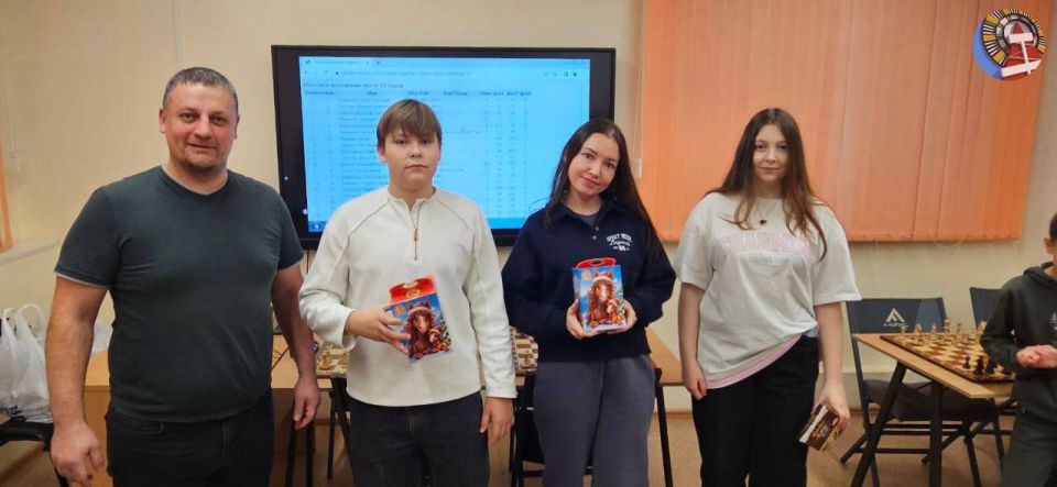 Сегодня в Ноябрьске, в спортшколе «Альтис», прошел Рождественский турнир по шахматам в дисциплине блиц
