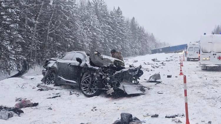 Семья из Ноябрьска попала в смертельное ДТП Семья из Ноябрьска попала в смертельное ДТП