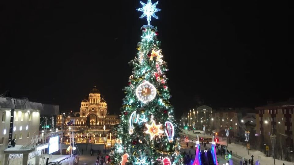 Дмитрий Артюхов: С семьёй на горках в ледовом городке