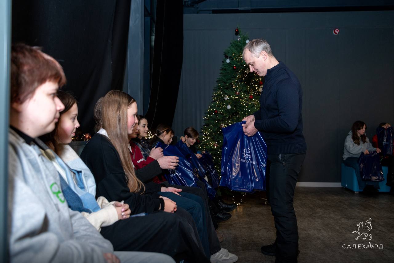 Не просто каток: Глава Салехарда и «Движение Первых» обсудили будущее города на льду Не просто каток: Глава Салехарда и «Движение Первых» обсудили будущее города на льду