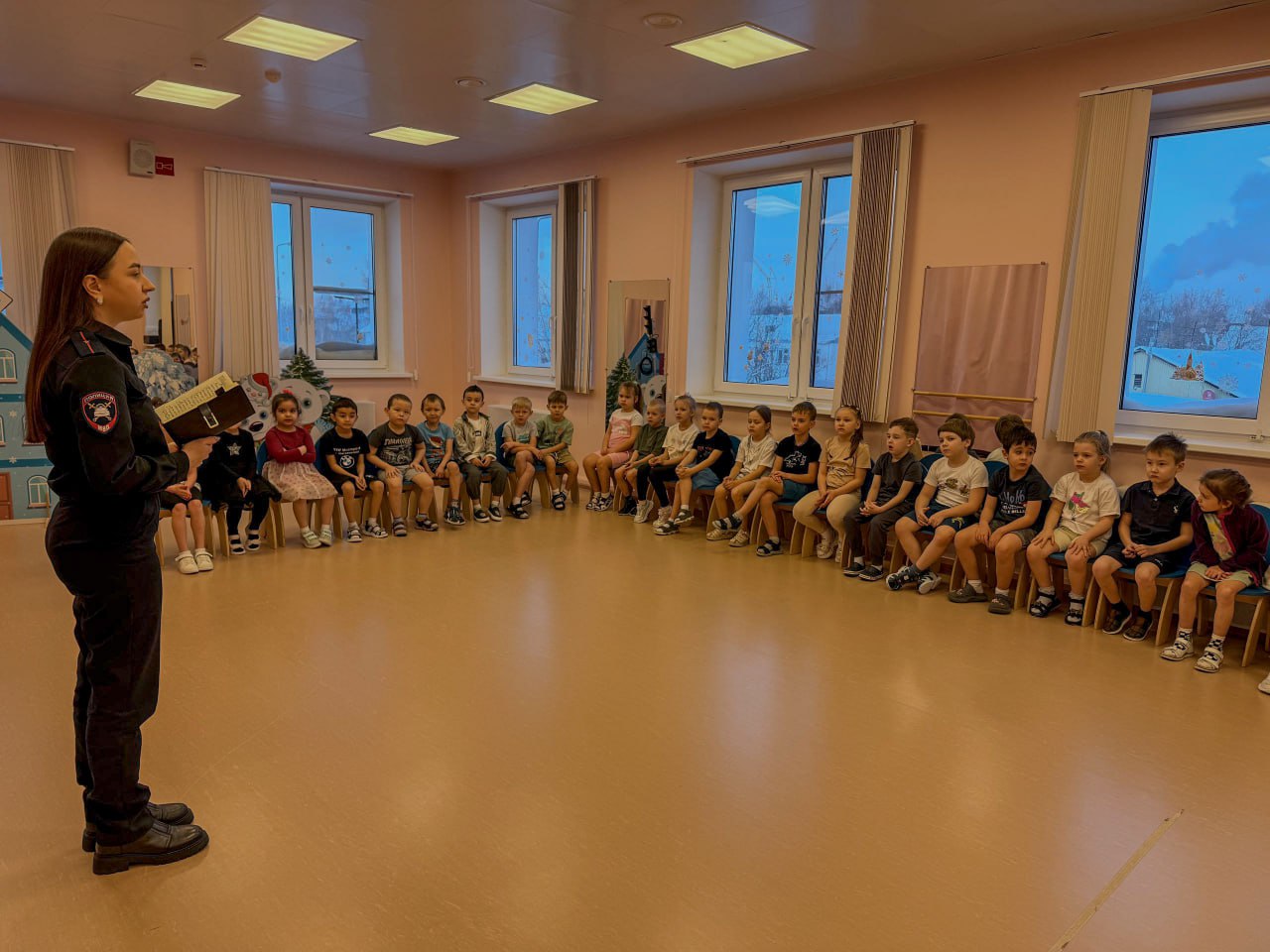 Пуровские автоинспекторы посетили детский сад «Золотой ключик» в рамках акции «Внимание – Дети!» Пуровские автоинспекторы посетили детский сад «Золотой ключик» в рамках акции «Внимание – Дети!»