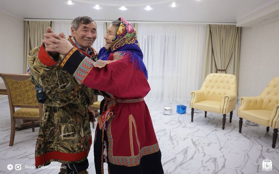 50 лет вместе = 5 детей, 22 внука и 3 правнука