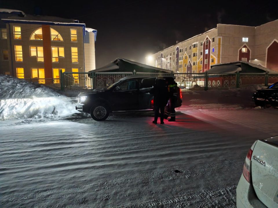 В Надыме автоинспекторы провели проверку безопасности юных пассажиров