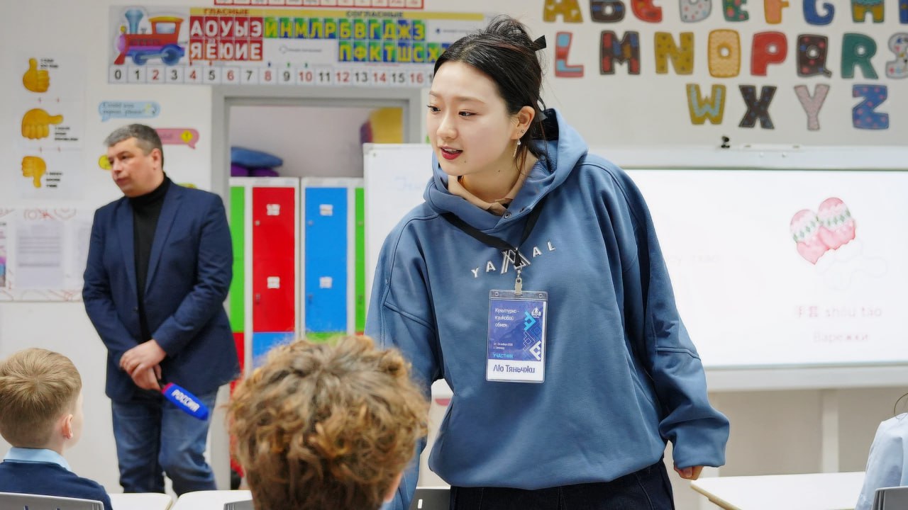 Студенты МГУ из Китая приехали в Салехард для культурного обмена Студенты МГУ из Китая приехали в Салехард для культурного обмена