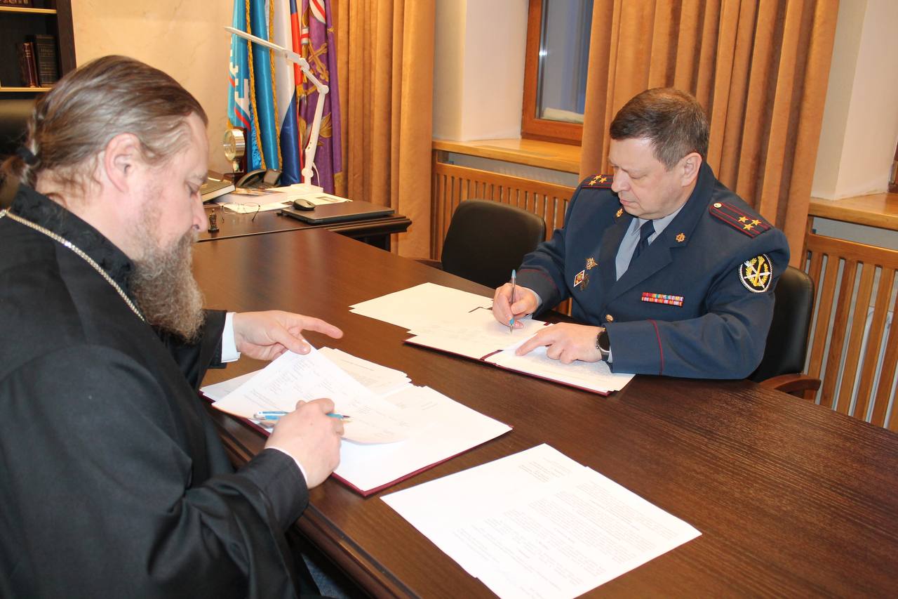 УФСИН по ЯНАО и Салехардская епархия договорились о сотрудничестве УФСИН по ЯНАО и Салехардская епархия договорились о сотрудничестве