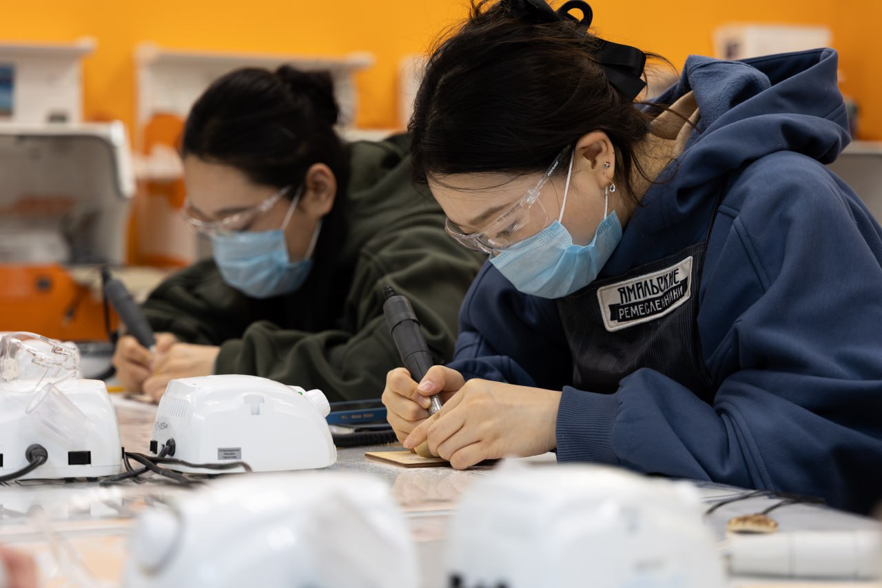 Приключения студентов МГУ из Китая на Ямале продолжаются Приключения студентов МГУ из Китая на Ямале продолжаются