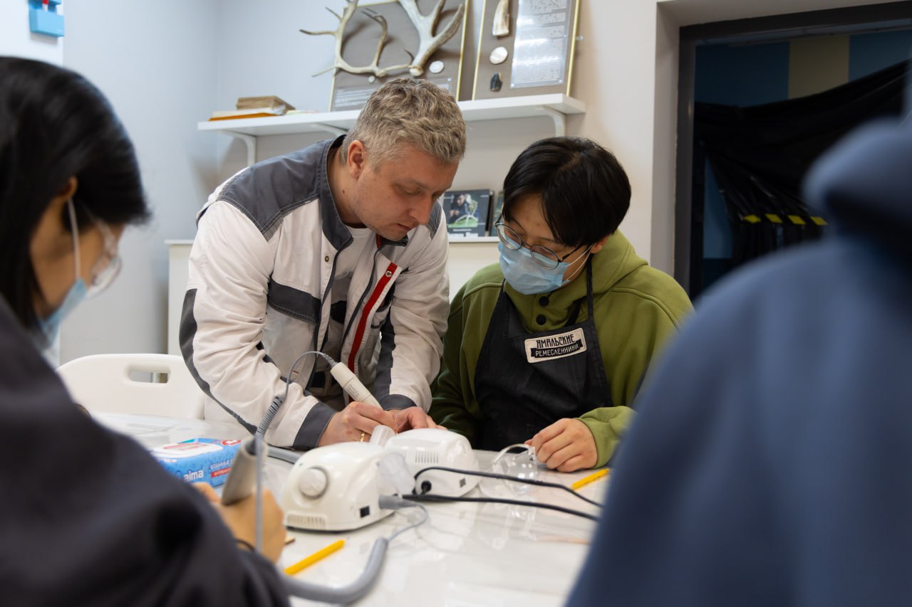 Приключения студентов МГУ из Китая на Ямале продолжаются Приключения студентов МГУ из Китая на Ямале продолжаются