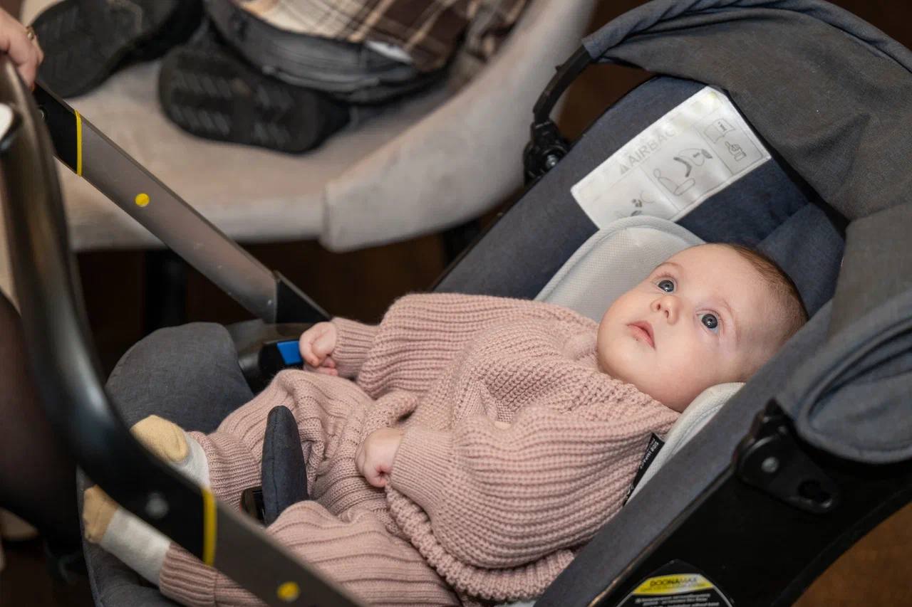 Алексей Титовский: Губернатор нашего округа Дмитрий Андреевич Артюхов встретился с многодетными семьями Салехарда Алексей Титовский: Губернатор нашего округа Дмитрий Андреевич Артюхов встретился с многодетными семьями Салехарда