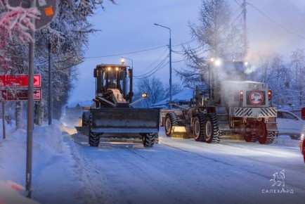 В Салехарде очистка снега проводится в соответствии с утверждённым графиком