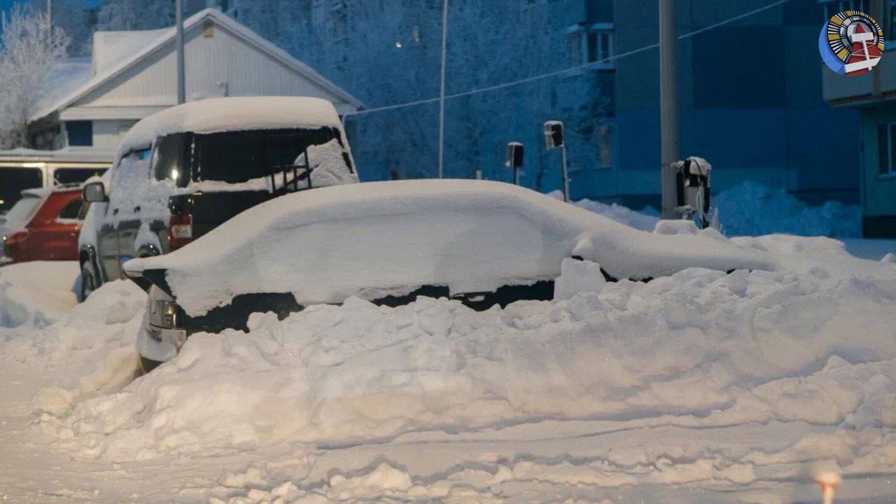 Уважаемые горожане!. 27 января с 8:00 будет проводиться очистка от снега внутриквартального проезда вдоль 6го микрорайона Уважаемые горожане!. 27 января с 8:00 будет проводиться очистка от снега внутриквартального проезда вдоль 6го микрорайона