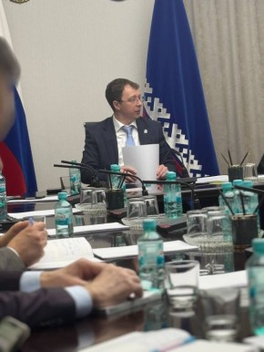 В Правительстве ЯНАО прошло расширенное аппаратное совещание под руководством заместителя губернатора Ямала Александра Емельянова, посвященное итогам работы за прошедший год и планам на 2026 год