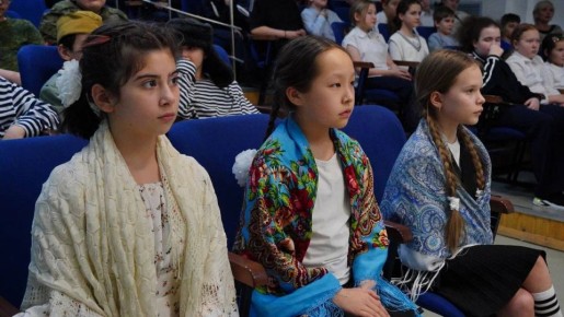 «Мы помним»: В школе №6 Салехарда почтили память героев блокадного Ленинграда