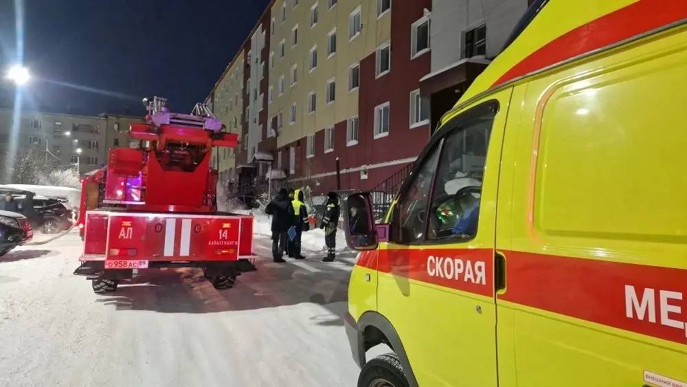 В 16 часов 45 минут в пожарную часть г.Лабытнанги поступило сообщение о пожаре в многоквартирном жилом доме, расположенном по адресу улица Первомайская дом 29 В 16 часов 45 минут в пожарную часть г.Лабытнанги поступило сообщение о пожаре в многоквартирном жилом доме, расположенном по адресу улица Первомайская дом 29