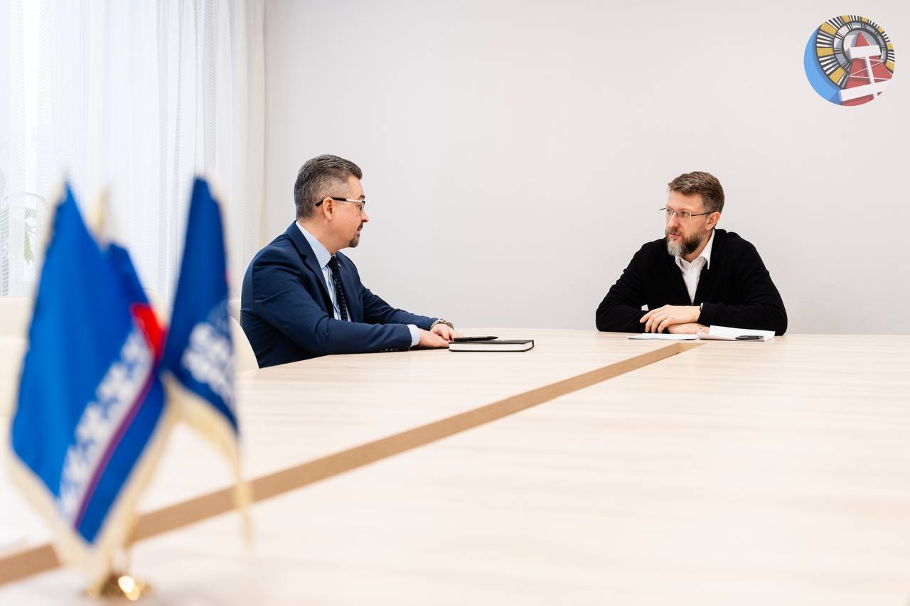 Депутат Государственной Думы Дмитрий Погорелый с рабочим визитом посетил Ноябрьск Депутат Государственной Думы Дмитрий Погорелый с рабочим визитом посетил Ноябрьск