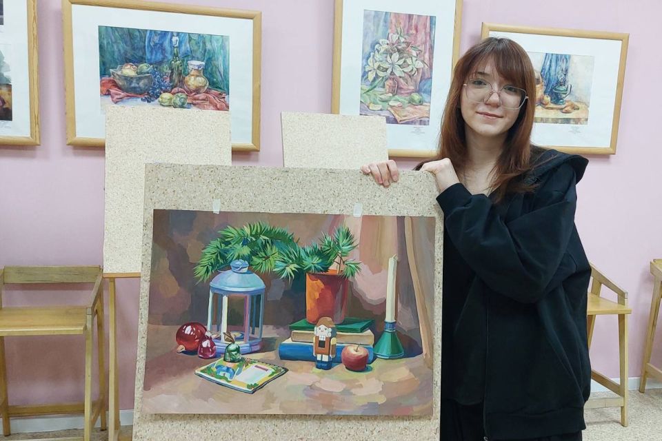 Алексей Романов: Поздравляю Янину Емяшеву и ее преподавателя Эльвиру Искандаровну Никифорову с победой в IX Международном конкурсе «Искусство наброска»!