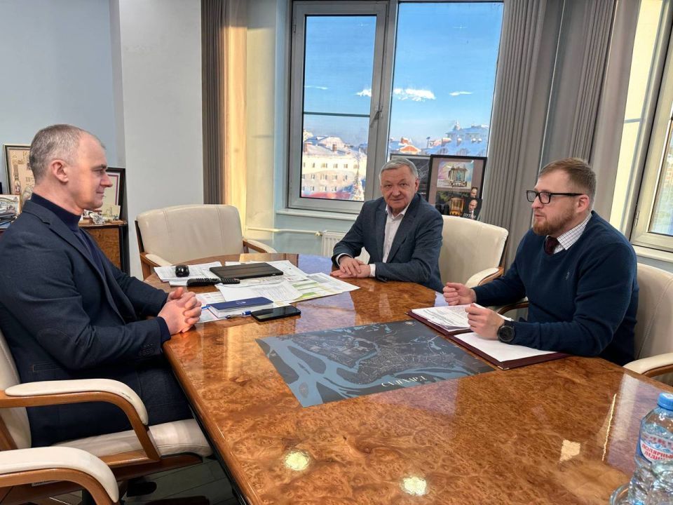 Алексей Титовский: Встретился с председателем Избирательной комиссии Ямала Андреем Гибертом и председателем нашей территориальной комиссии Иваном Сырковым