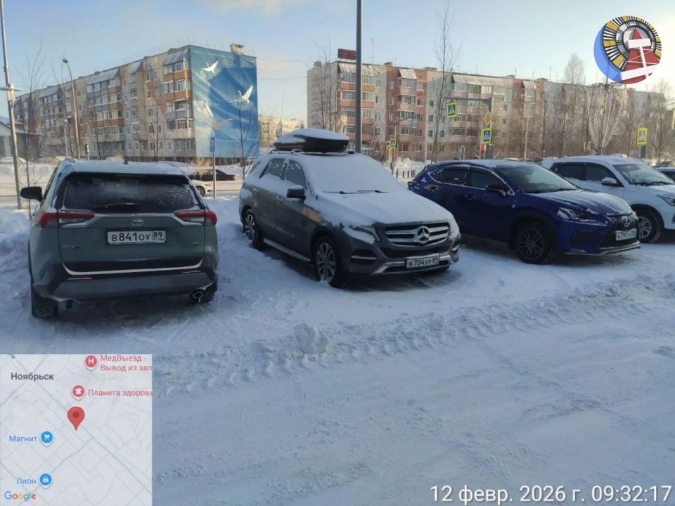 В Ноябрьске активно ведётся уборка снега