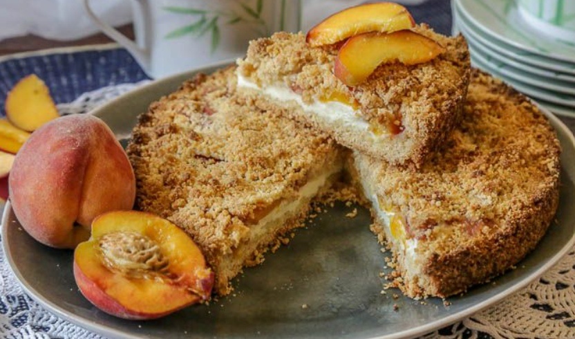 Итальянская сбричолата: волшебство персиков и творога