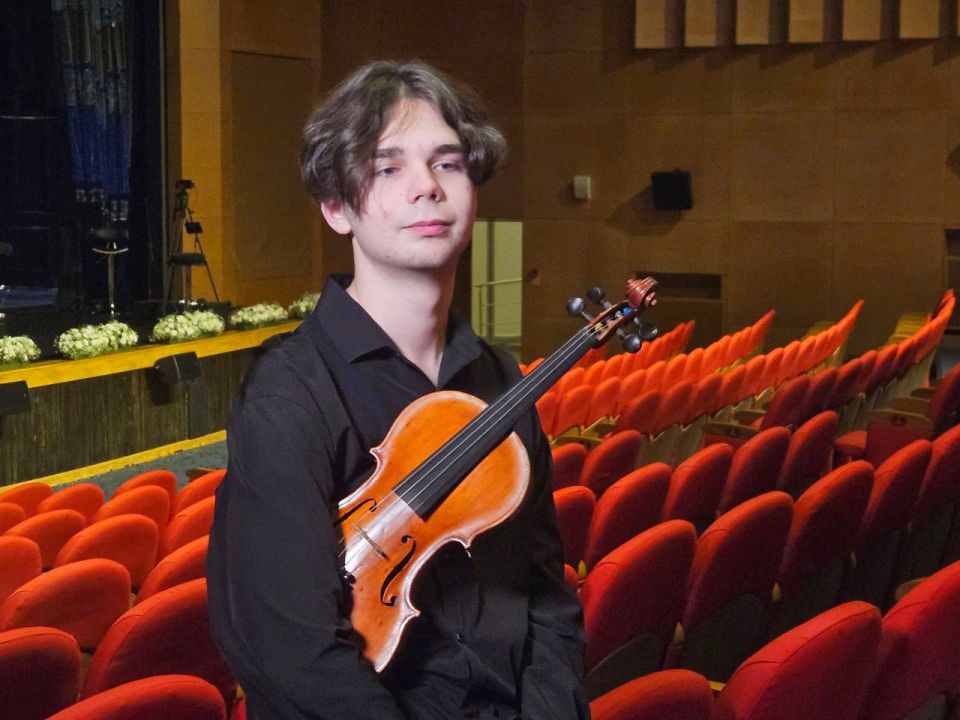 Скрипач Андрей Пережогин стал обладателем Гран-при II международного конкурса «Симфония Ямала»