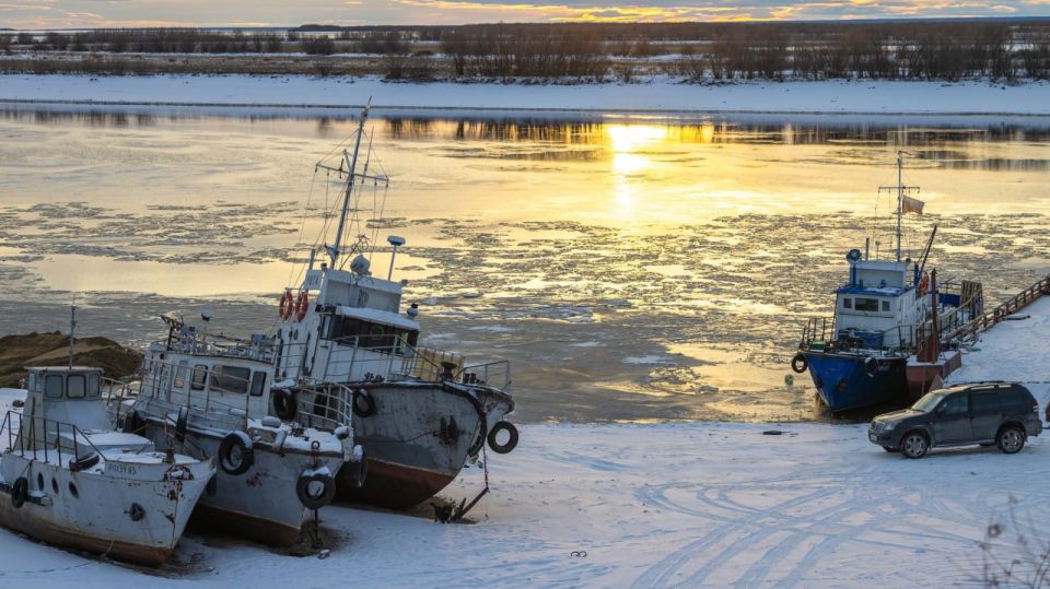 Готовь лодку зимой: масштабный ремонт судов в Салехарде