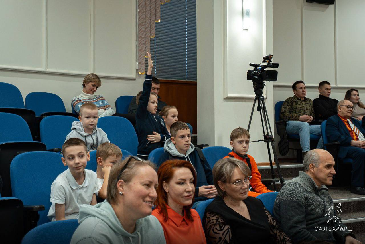 Алексей Титовский: Сегодня в МВК им. И.С. Шемановского прошла очень теплая встреча с участниками уникального лыжного перехода — Марком Рохтымовым и Николаем Гилёвым Алексей Титовский: Сегодня в МВК им. И.С. Шемановского прошла очень теплая встреча с участниками уникального лыжного перехода — Марком Рохтымовым и Николаем Гилёвым