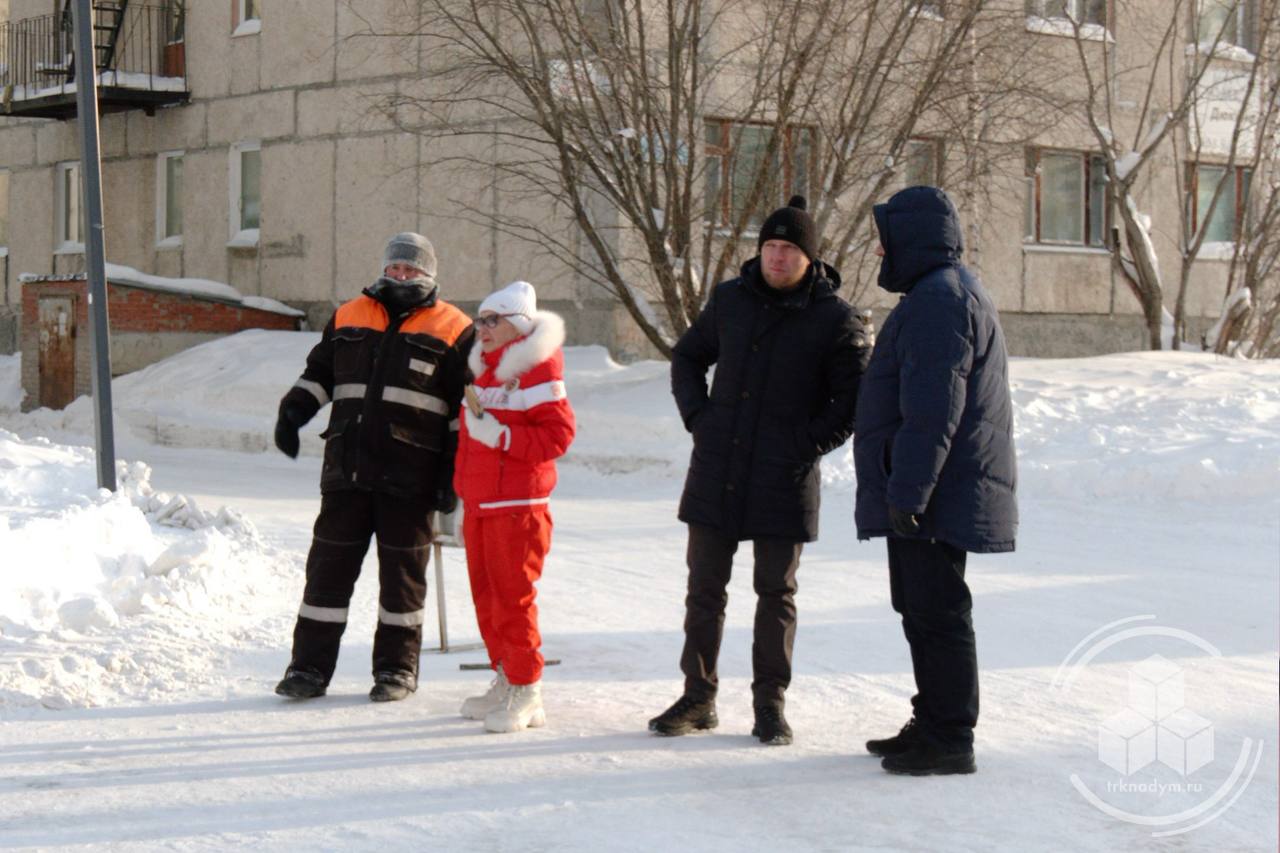 Качество уборки снега в Надыме — на постоянном контроле Качество уборки снега в Надыме — на постоянном контроле