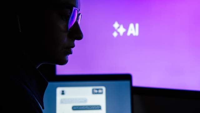 Евгений Попов: 55 российских регионов начали успешно внедрять технологии искусственного интеллекта, создавая концепции умных городов для повышения эффективности и комфорта городской среды