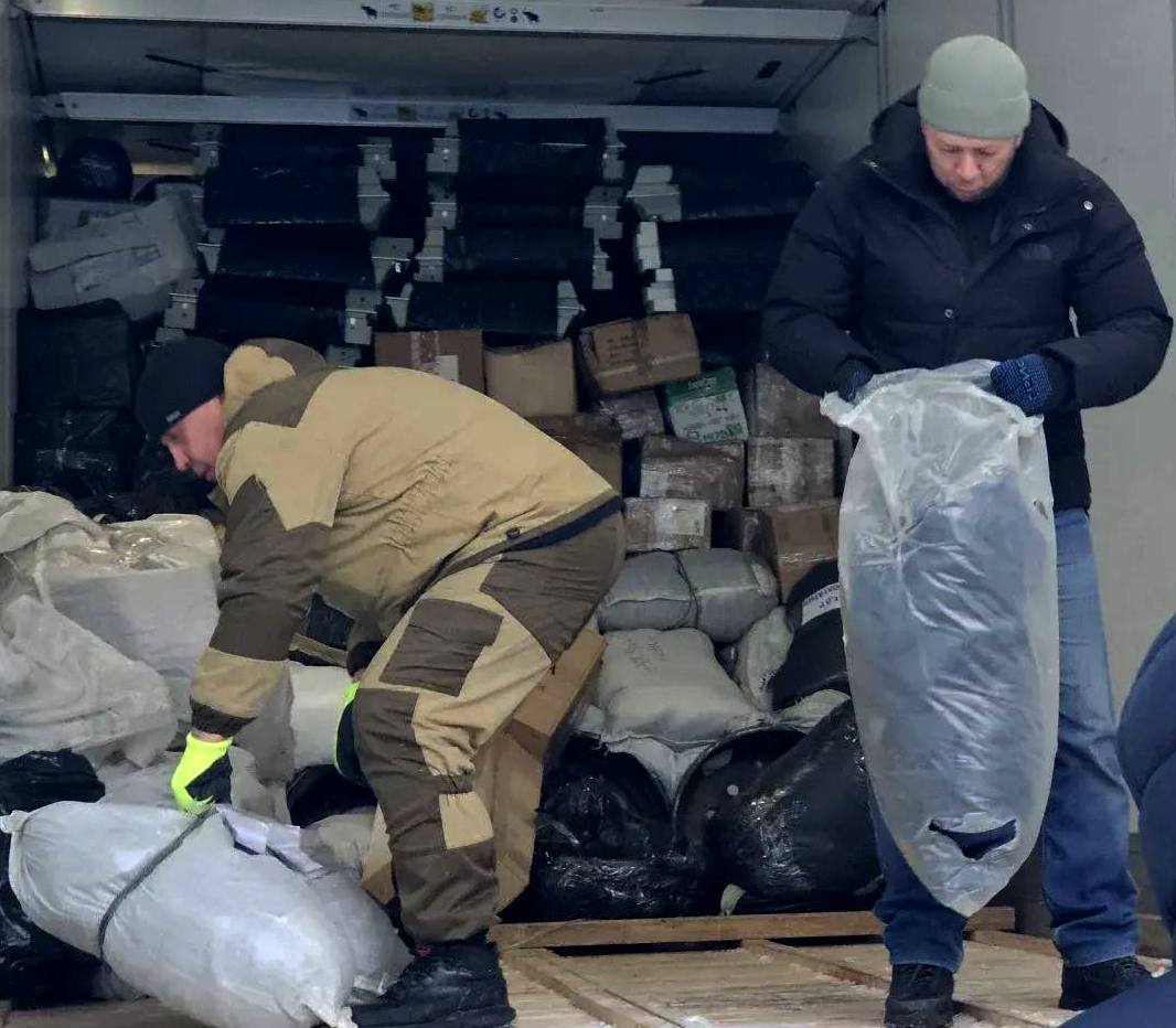 Новый Уренгой отправил первую в этом году партию гумгруза для Авдеевки Новый Уренгой отправил первую в этом году партию гумгруза для Авдеевки