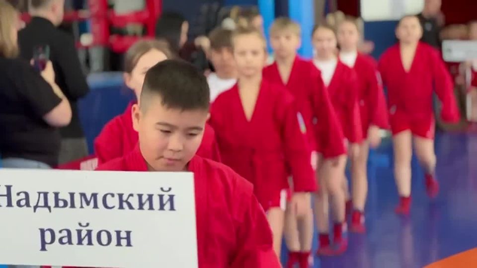 В Центре единоборств «Северный характер» открыт региональный этап Всероссийской лиги «Мир самбо» среди мальчиков и девочек 10-12 лет