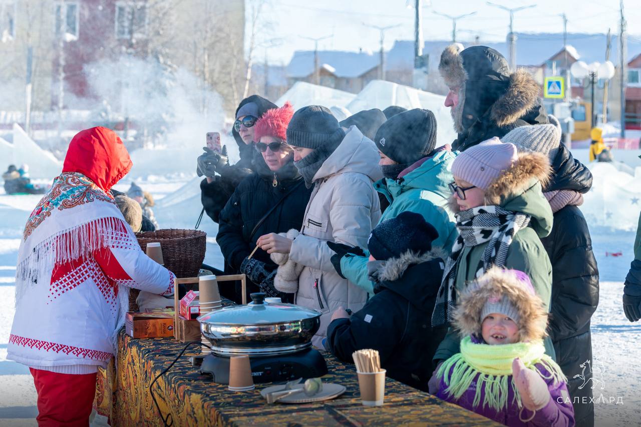 Друзья, весна хоть и добирается к нам с морозом, но мы знаем, что позвать её надо правильно - шумно и весело Друзья, весна хоть и добирается к нам с морозом, но мы знаем, что позвать её надо правильно - шумно и весело