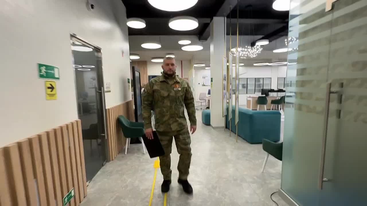 Алексей Романов: Дорогие земляки!. Поздравляю вас с Днём защитника Отечества!