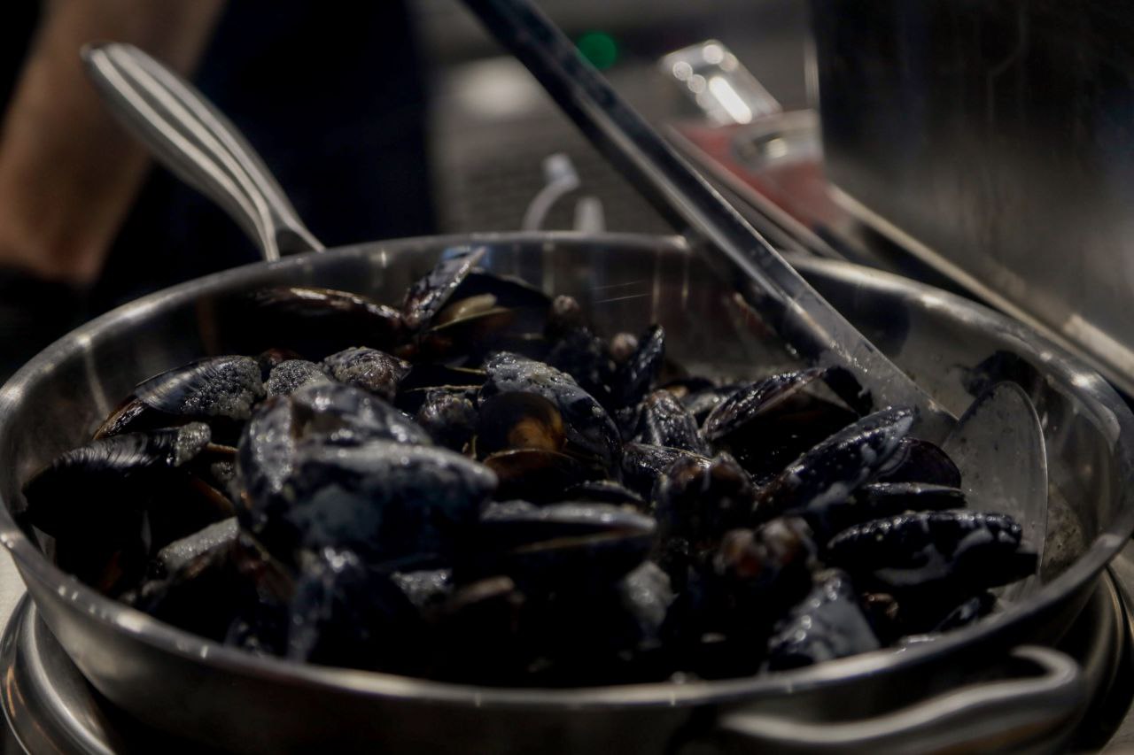 В Ноябрьске открылось «Мидийное место» — ресторан по франшизе 2026 года! В Ноябрьске открылось «Мидийное место» — ресторан по франшизе 2026 года!