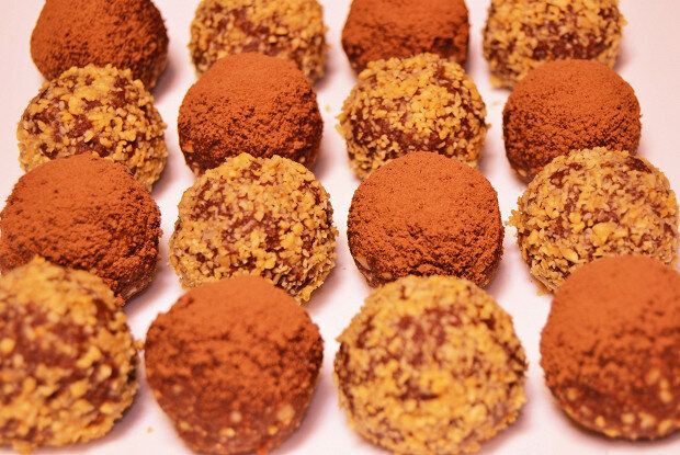 Уютный десерт: пирожное картошка с арахисом для всей семьи