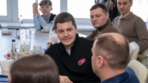 Дмитрий Артюхов встретился с ямальскими бойцами в Новом Уренгое