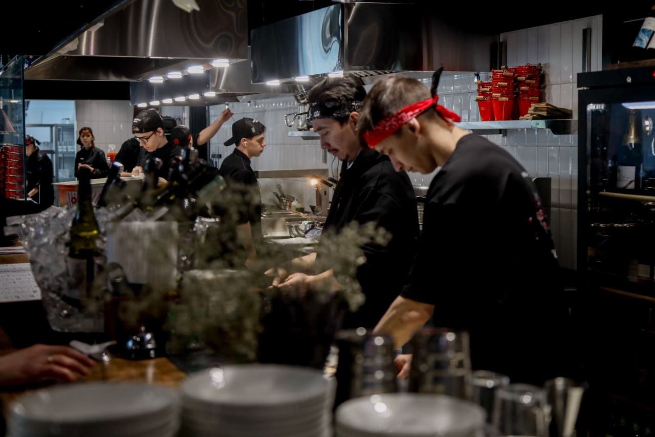 В Ноябрьске открылось «Мидийное место» — ресторан по франшизе 2026 года! В Ноябрьске открылось «Мидийное место» — ресторан по франшизе 2026 года!