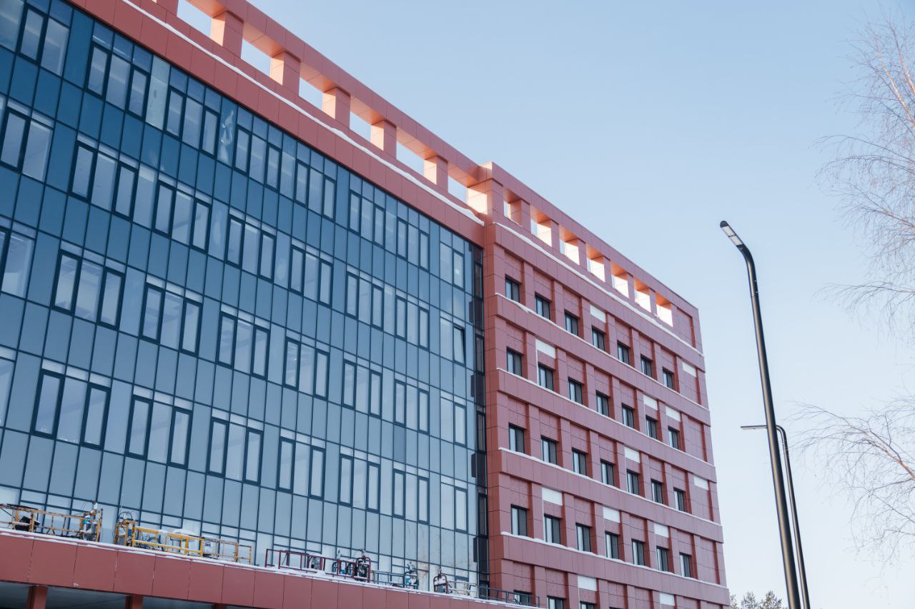 Алексей Романов: Завершается строительство поликлиники Алексей Романов: Завершается строительство поликлиники