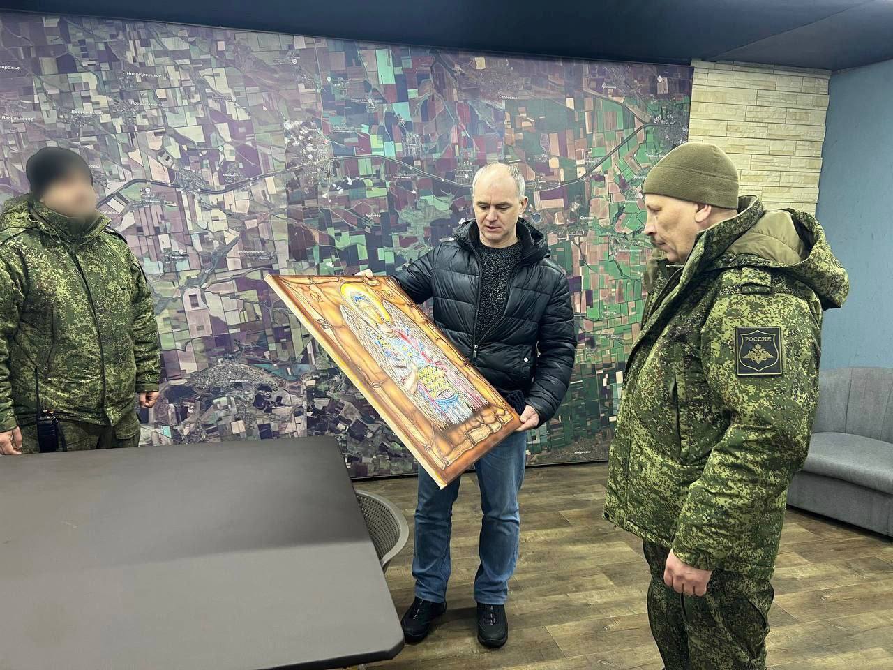 Алексей Титовский: Накануне Дня Защитника Отечества с депутатом Городской думы Ольгой Лалетиной и председателем Ассоциации ветеранов боевых действий Ямала Евгением Сергутиным навестили наших военнослужащих