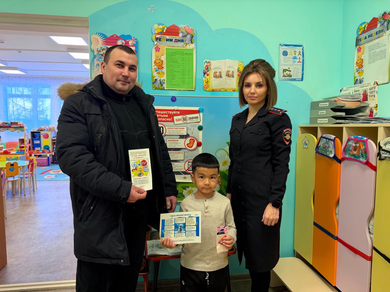 В Губкинском сотрудники Госавтоинспекции и «Родительский патруль» провели профилактическое мероприятие, напомнив о безопасности на дорогах В Губкинском сотрудники Госавтоинспекции и «Родительский патруль» провели профилактическое мероприятие, напомнив о безопасности на дорогах