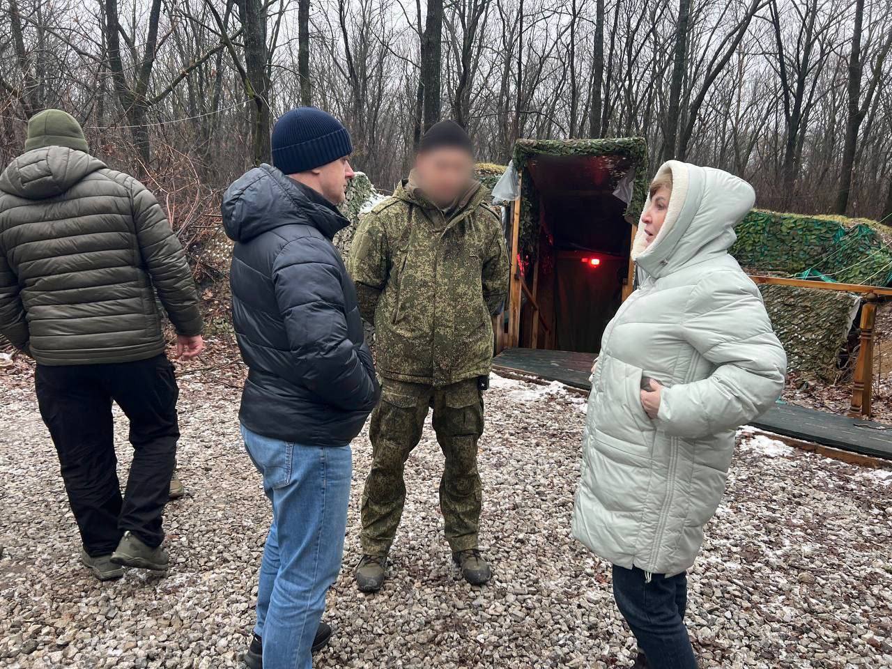 Алексей Титовский: Накануне Дня Защитника Отечества с депутатом Городской думы Ольгой Лалетиной и председателем Ассоциации ветеранов боевых действий Ямала Евгением Сергутиным навестили наших военнослужащих Алексей Титовский: Накануне Дня Защитника Отечества с депутатом Городской думы Ольгой Лалетиной и председателем Ассоциации ветеранов боевых действий Ямала Евгением Сергутиным навестили наших военнослужащих