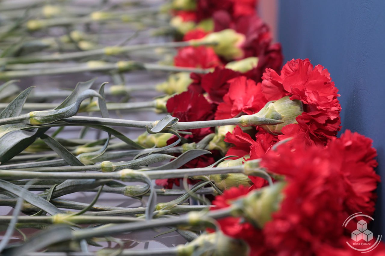 В 9-й школе открыли мемориальную доску Алексею Семынину, погибшему в ходе СВО В 9-й школе открыли мемориальную доску Алексею Семынину, погибшему в ходе СВО