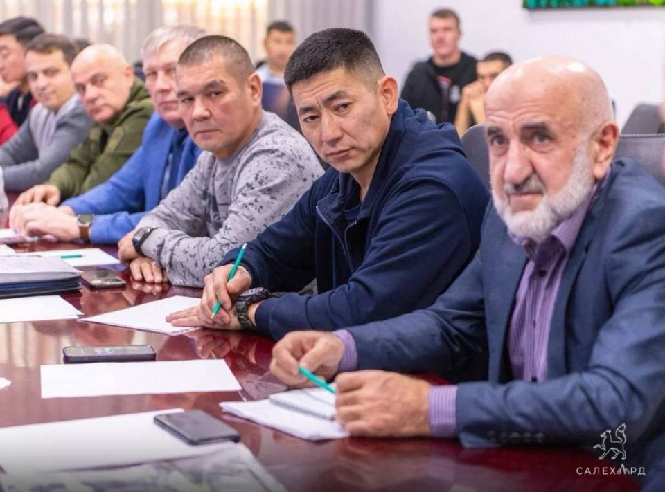 Пять проектов салехардских НКО победили в конкурсе грантов губернатора