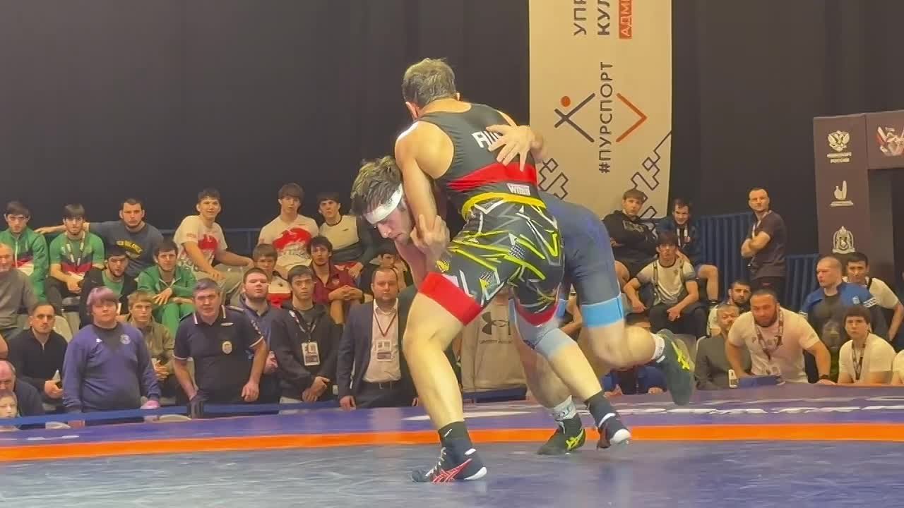 Ямалец в полуфинале. Запир Гаджиев вышел в полуфинал в весовой категории 87 кг. Смотрим и наслаждаемся техникой борца греко-римского стиля