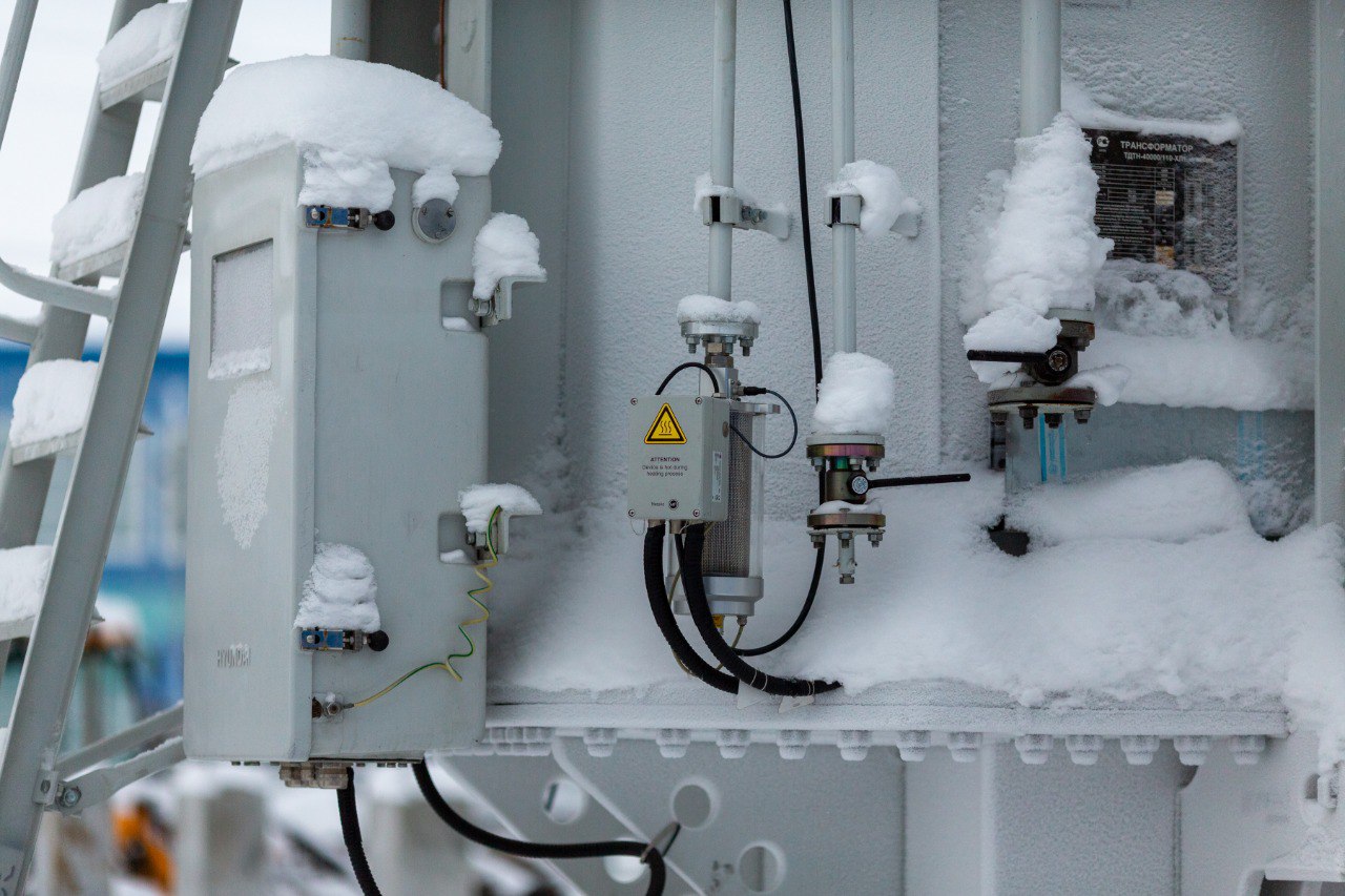 ДТП: пять пострадавших. На дороге в аэропорт столкнулись три иномарки ДТП: пять пострадавших. На дороге в аэропорт столкнулись три иномарки