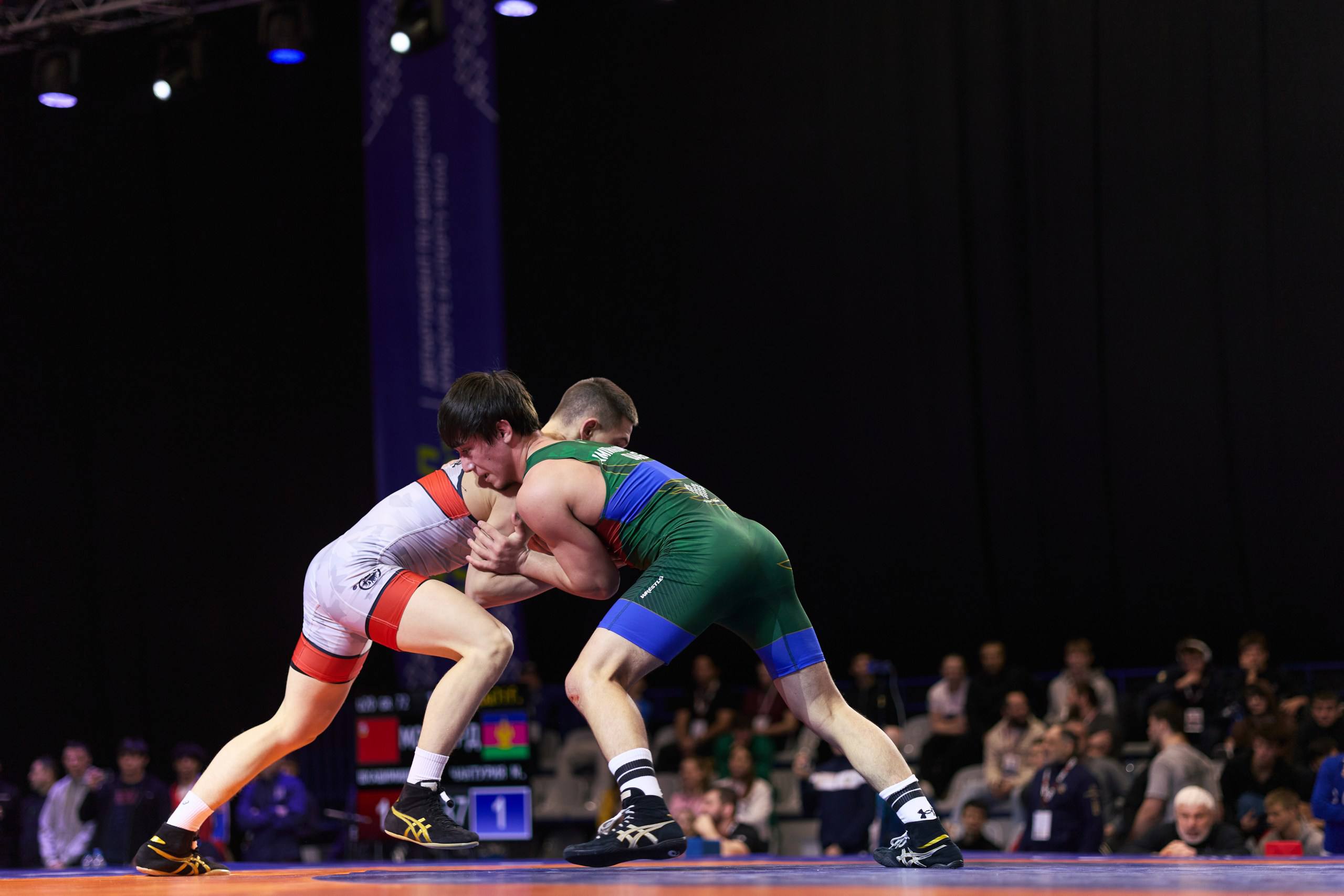 Первые финалы отгремели. Вчера мы уже узнали имена сильнейших борцов страны в весовых категориях 55 кг, 63 кг, 77 кг, 87 кг и 130 кг. Стремительно движемся к развязке первенства России — сегодня утешительные встречи в в/к 60...